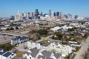 2110 Stuart St, Houston, TX 77004 - Photo 25