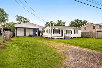 221 11th Street, Dickinson, TX 77539 - Photo 1