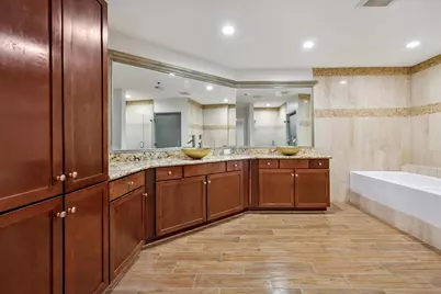 917 Main Street #1005, Houston, TX 77002 - Photo 5