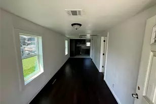 8214 Livingston St, Houston, TX 77051 - Photo 11