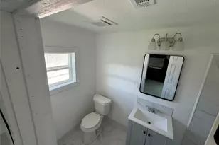 8214 Livingston St, Houston, TX 77051 - Photo 9