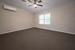 611 Reed Ave, Wharton, TX 77488 - Photo 5