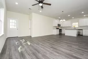 2819 Topiary Ln, Houston, TX 77014 - Photo 3