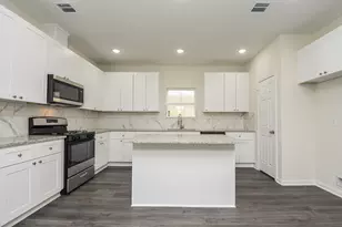 2819 Topiary Ln, Houston, TX 77014 - Photo 9