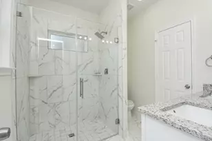 2819 Topiary Ln, Houston, TX 77014 - Photo 17
