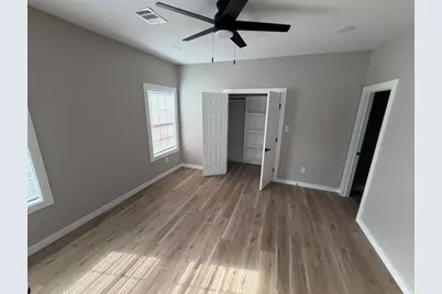 1422 W Willis Street #A, Alvin, TX 77511 - Photo 5