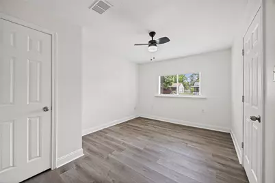 6410 Hartwick Road, Houston, TX 77016 - Photo 9