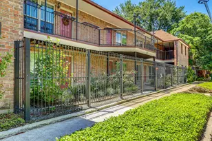611 Hawthorne St, Houston, TX 77006 - Photo 1