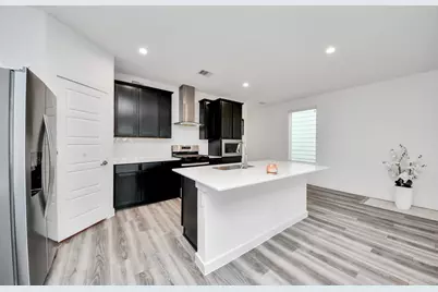 12319 Brandenburg Gate Drive, Houston, TX 77047 - Photo 9