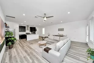 12319 Brandenburg Gate Dr, Houston, TX 77047 - Photo 15