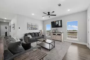991 Seadrift Dr, Port Bolivar, TX 77650 - Photo 15