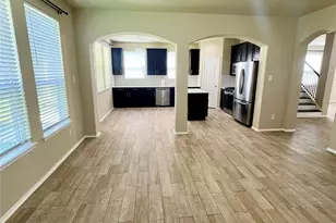 1134 Gemstone Ct, Baytown, TX 77521 - Photo 9