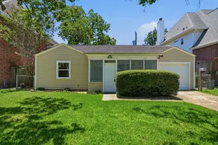 4403 Cynthia St, Bellaire, TX 77401 - Photo 1
