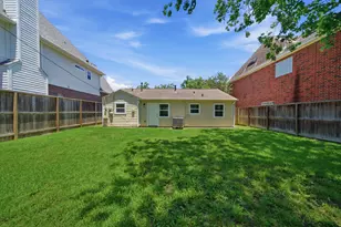 4403 Cynthia St, Bellaire, TX 77401 - Photo 9