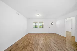 4403 Cynthia St, Bellaire, TX 77401 - Photo 3
