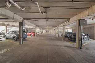 402 Tuam St, Houston, TX 77006 - Photo 35