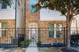 711 Schwartz St, Houston, TX 77020 - Photo 3