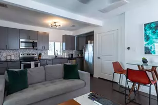 2300 Stanford St, Houston, TX 77006 - Photo 3