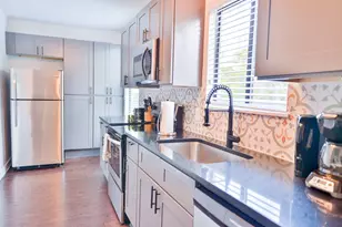 2300 Stanford St, Houston, TX 77006 - Photo 9