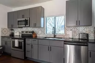 2300 Stanford St, Houston, TX 77006 - Photo 3