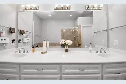 8710 Beverlyhill Street #201, Houston, TX 77063 - Photo 9