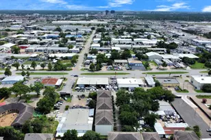 8710 Beverly Hill St, Houston, TX 77063 - Photo 13