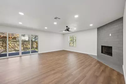 14 Fiddleleaf Court, The Woodlands, TX 77381 - Photo 7