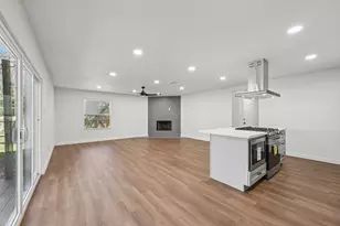 14 Fiddleleaf Ct, The Woodlands, TX 77381 - Photo 11