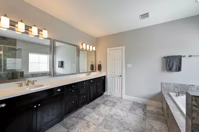 2424 Couch Street, Houston, TX 77008 - Photo 25