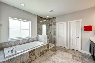 2424 Couch St, Houston, TX 77008 - Photo 25