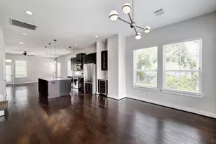 2424 Couch St, Houston, TX 77008 - Photo 17