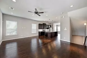 2424 Couch St, Houston, TX 77008 - Photo 15