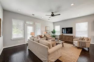 2424 Couch St, Houston, TX 77008 - Photo 13