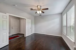 2424 Couch St, Houston, TX 77008 - Photo 7