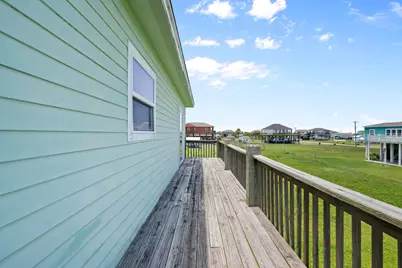 844 S Sage Road, Crystal Beach, TX 77650 - Photo 21