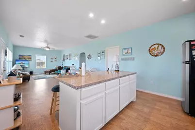 844 S Sage Road, Crystal Beach, TX 77650 - Photo 13