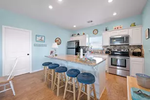 844 S Sage Rd, Crystal Beach, TX 77650 - Photo 11