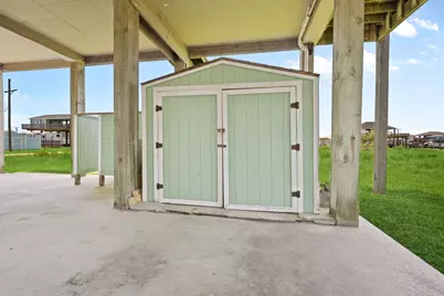 844 S Sage Road, Crystal Beach, TX 77650 - Photo 23