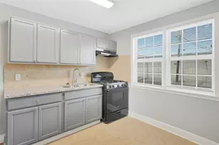 2311 N Louis St, Victoria, TX 77901 - Photo 11