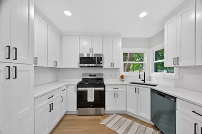 2424 Oaklawn Drive, La Marque, TX 77568 - Photo 9