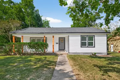 2424 Oaklawn Drive, La Marque, TX 77568 - Photo 1