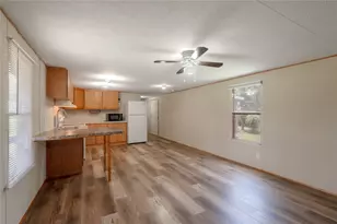 37 Riverside Ln, Huntsville, TX 77320 - Photo 5