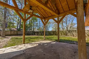 114 Belvedere Dr, Conroe, TX 77301 - Photo 17