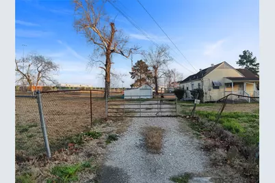 7116 Elbert Street, Houston, TX 77028 - Photo 27