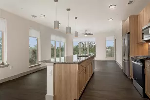 8900 Six Pines Dr, The Woodlands, TX 77380 - Photo 5