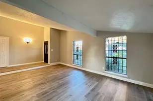 5651 Condon Ln, Houston, TX 77053 - Photo 5