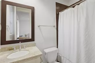 1665 Upland Lakes, Houston, TX 77043 - Photo 19