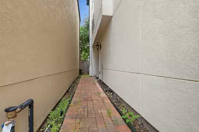 1665 Upland Lakes, Houston, TX 77043 - Photo 23