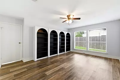16625 Ivy Grove Drive, Houston, TX 77058 - Photo 11