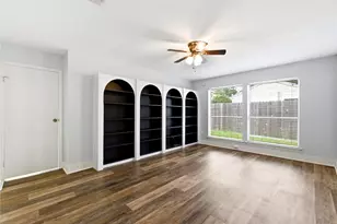 16625 Ivy Grove Dr, Houston, TX 77058 - Photo 11